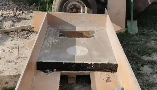 Liets āra tualetes pamats no betona
